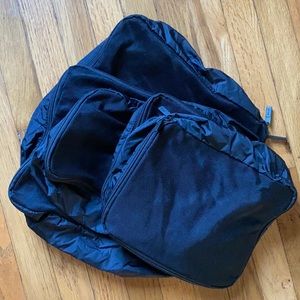 Away Suitcase Black Packing Cubes set of 6